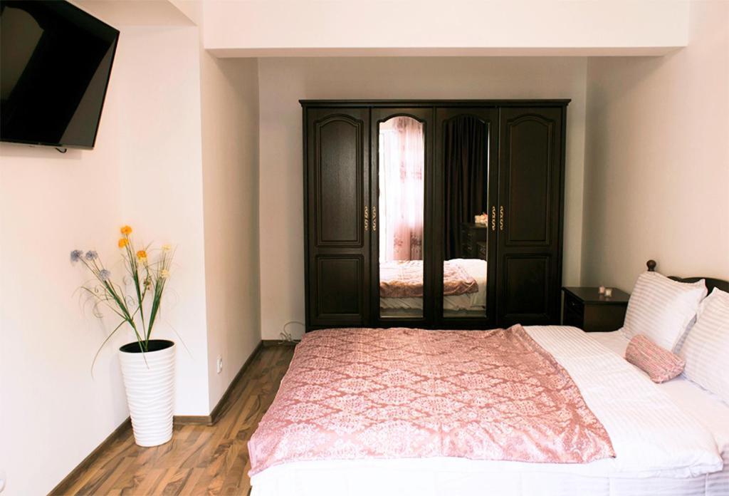 Apartament Mountain Life บุชเตนี ภายนอก รูปภาพ