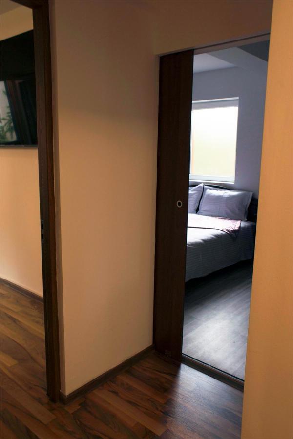 Apartament Mountain Life บุชเตนี ภายนอก รูปภาพ