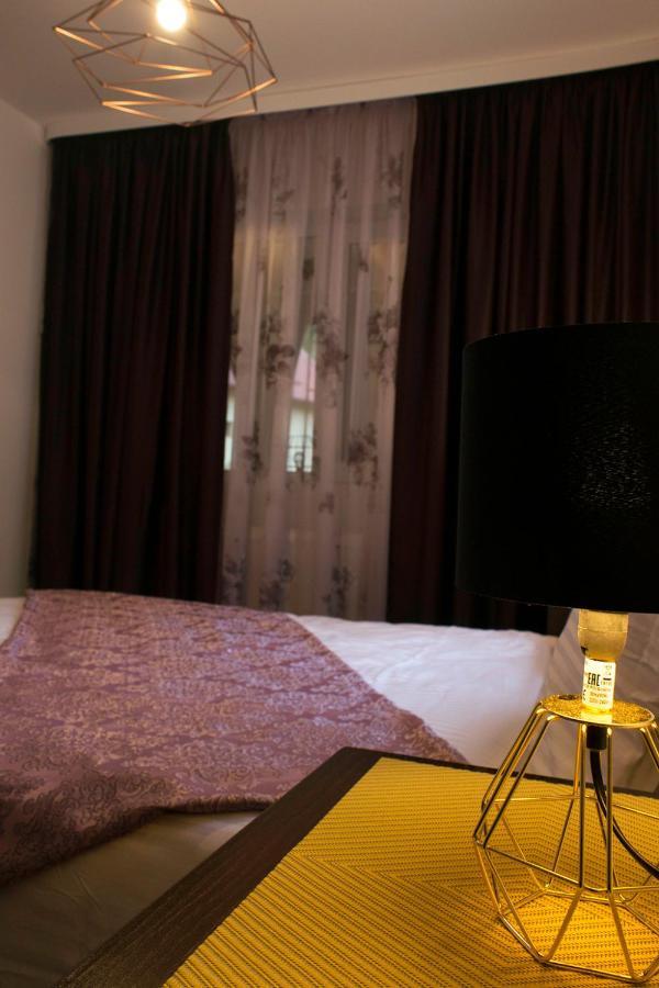 Apartament Mountain Life บุชเตนี ภายนอก รูปภาพ