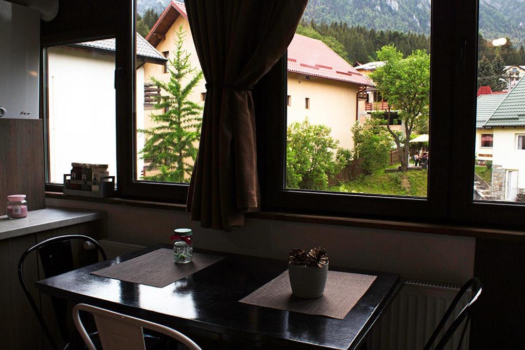 Apartament Mountain Life บุชเตนี ภายนอก รูปภาพ