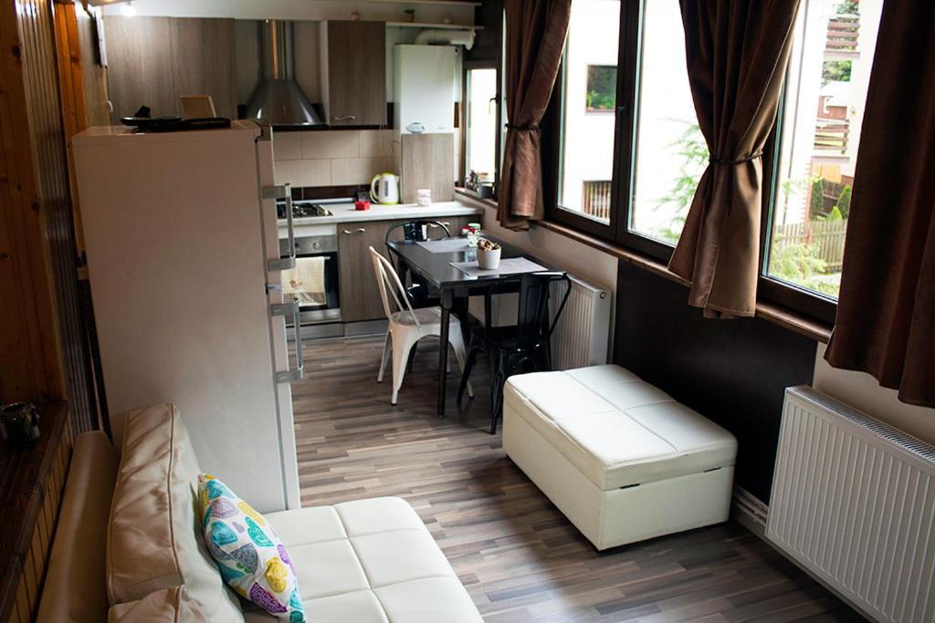 Apartament Mountain Life บุชเตนี ภายนอก รูปภาพ
