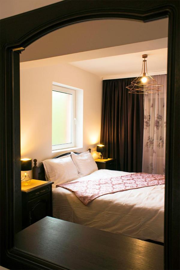 Apartament Mountain Life บุชเตนี ภายนอก รูปภาพ