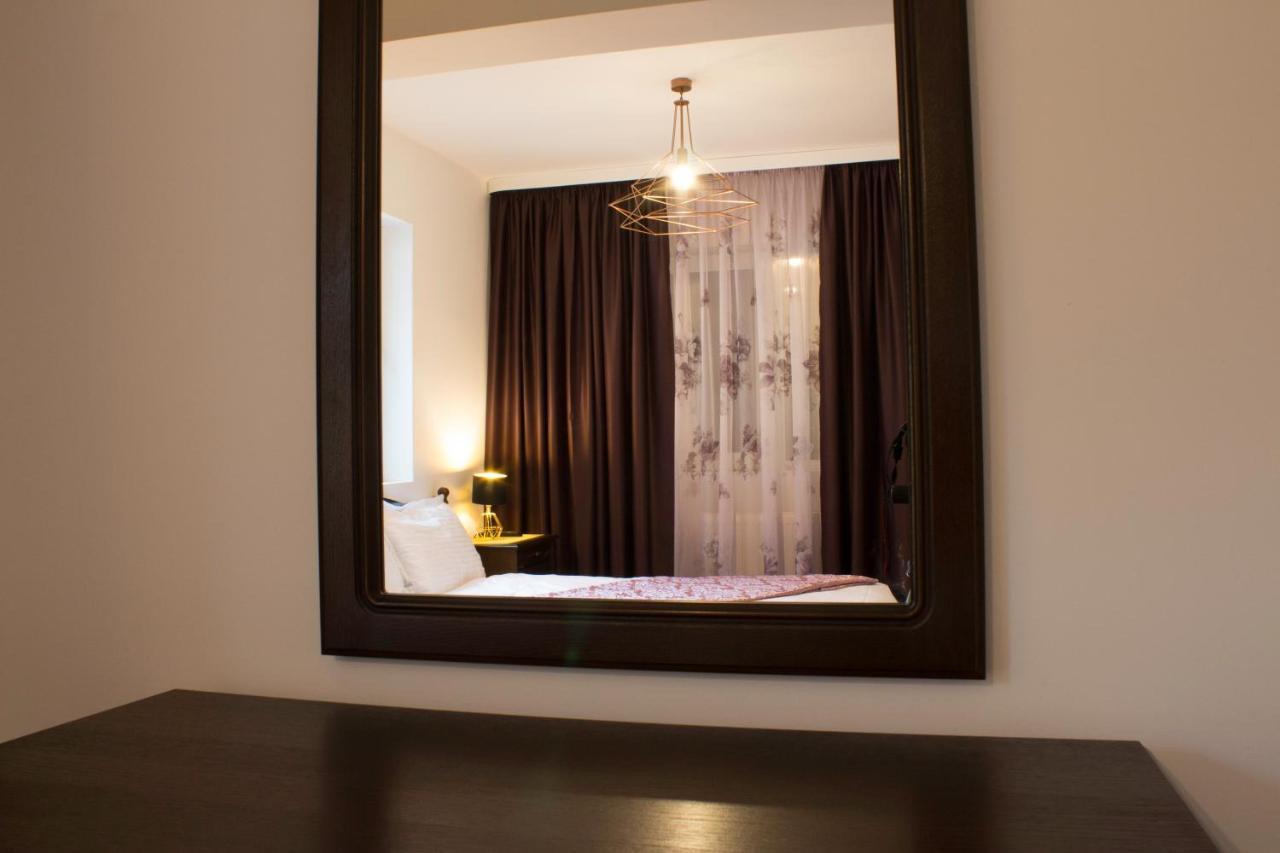 Apartament Mountain Life บุชเตนี ภายนอก รูปภาพ